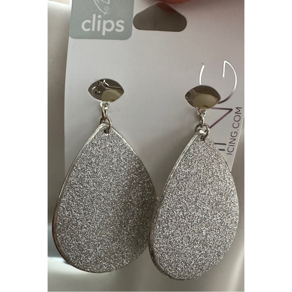 Brand New! Sparkly Silver Clip On Earrings - Picture 1 of 5